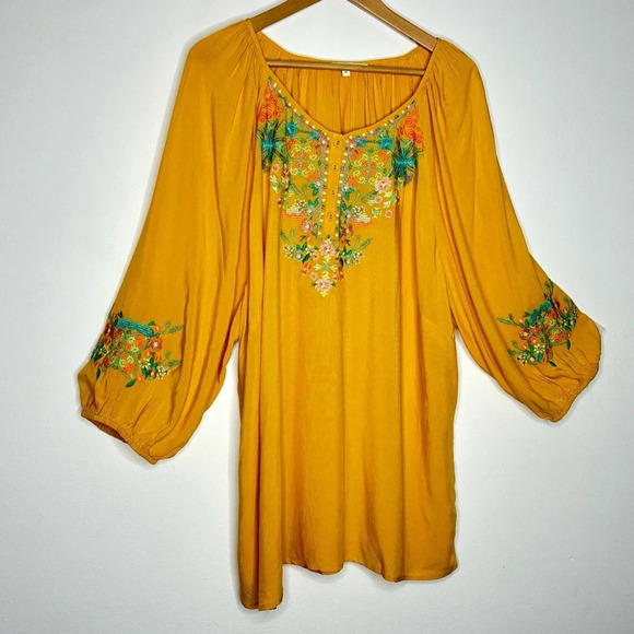 C&C California Blouse Top Women Size 1X Embroidered Floral Peasant Mustard - Picture 9 of 10